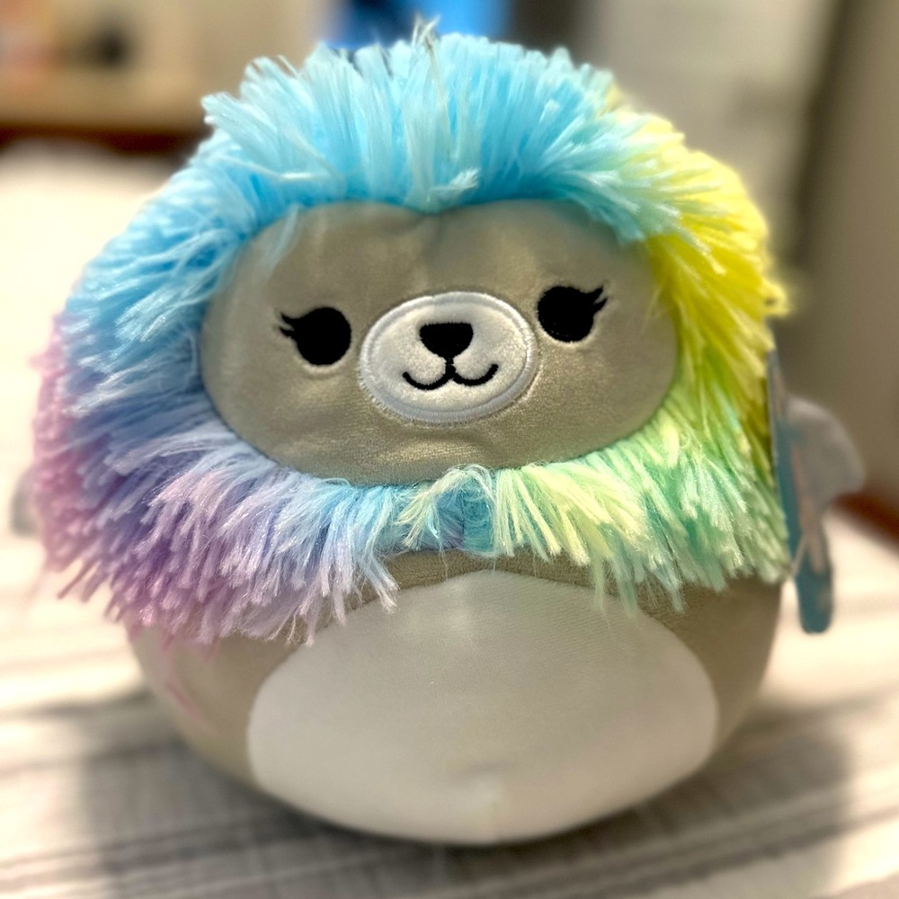 Squishmallow Leonori Flying Fairy Lion Rainbow Mane with sparkly wings NWT